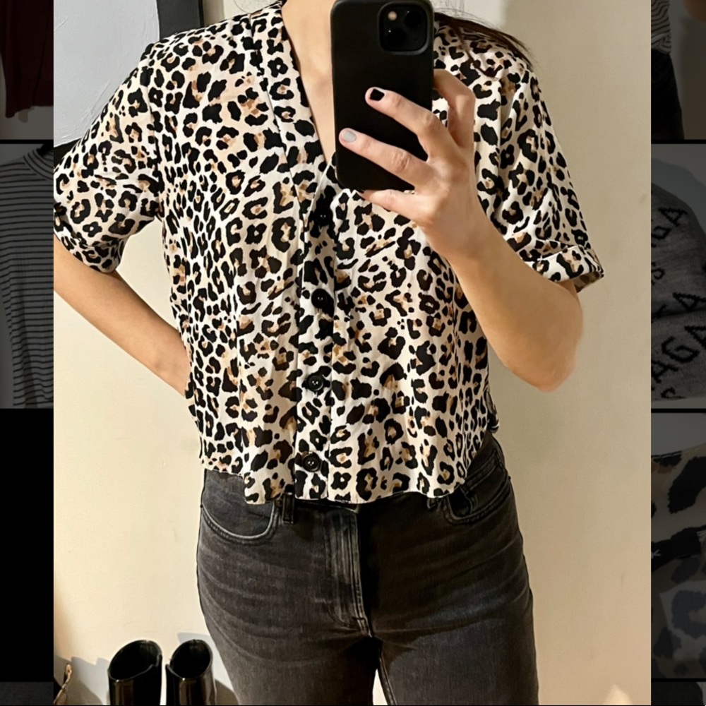 Leopard print cropped blouse (petite)